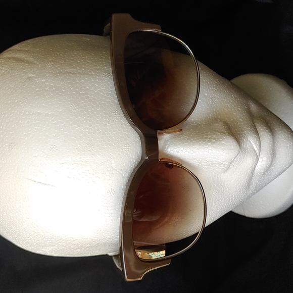 Balenciaga cat eye sunglasses - Picture 1 of 5